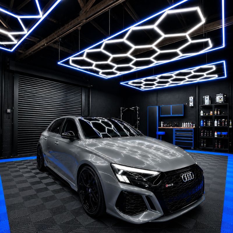 Plafonnier LED Hexagonal 14 Modules 2,40 m x 4,80 m –  blanc 6500K avec cadre bleu