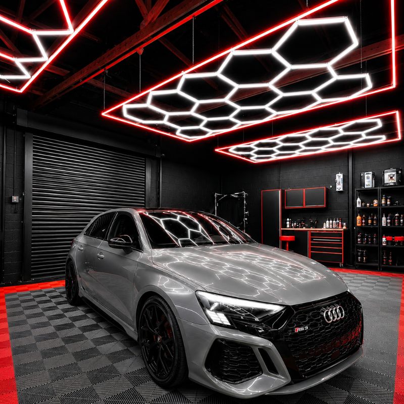 Plafonnier LED Hexagonal 14 Modules 2,40 m x 4,80 m –  blanc 6500K avec cadre rouge
